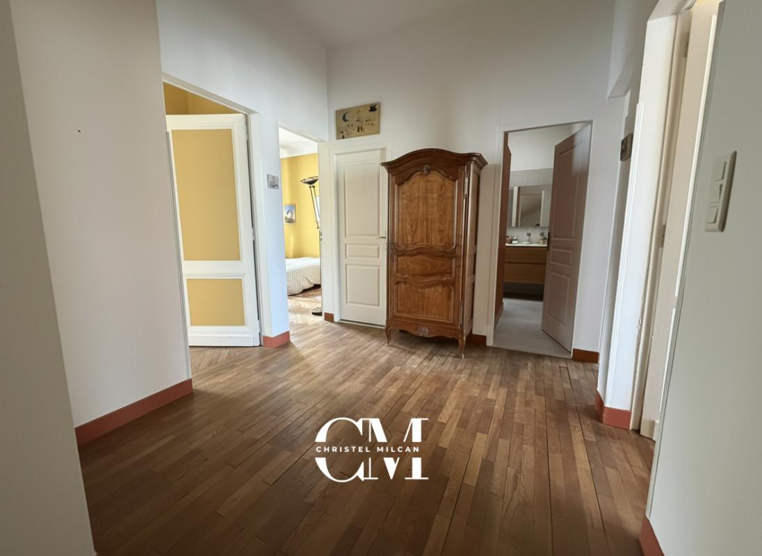 BORDEAUX Maison Bordeaux Lescure 7 pièces 270 m2, 2 garages, jardin 13