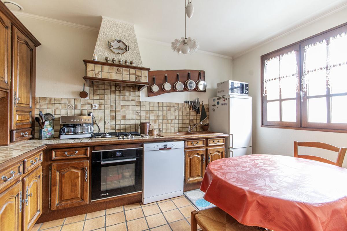 BRETIGNY-SUR-ORGE Maison Bretigny Sur Orge 6 pièce(s) 120 m2 7