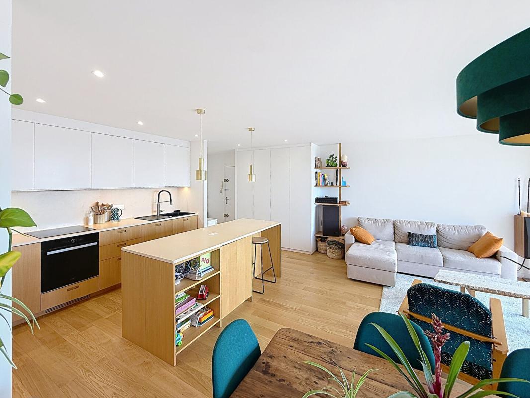 VANNES Appartement T3 dernier étage avec vue dégagée. Rénové par un architecte. Vannes Quartier Albert 1er Trussac 17