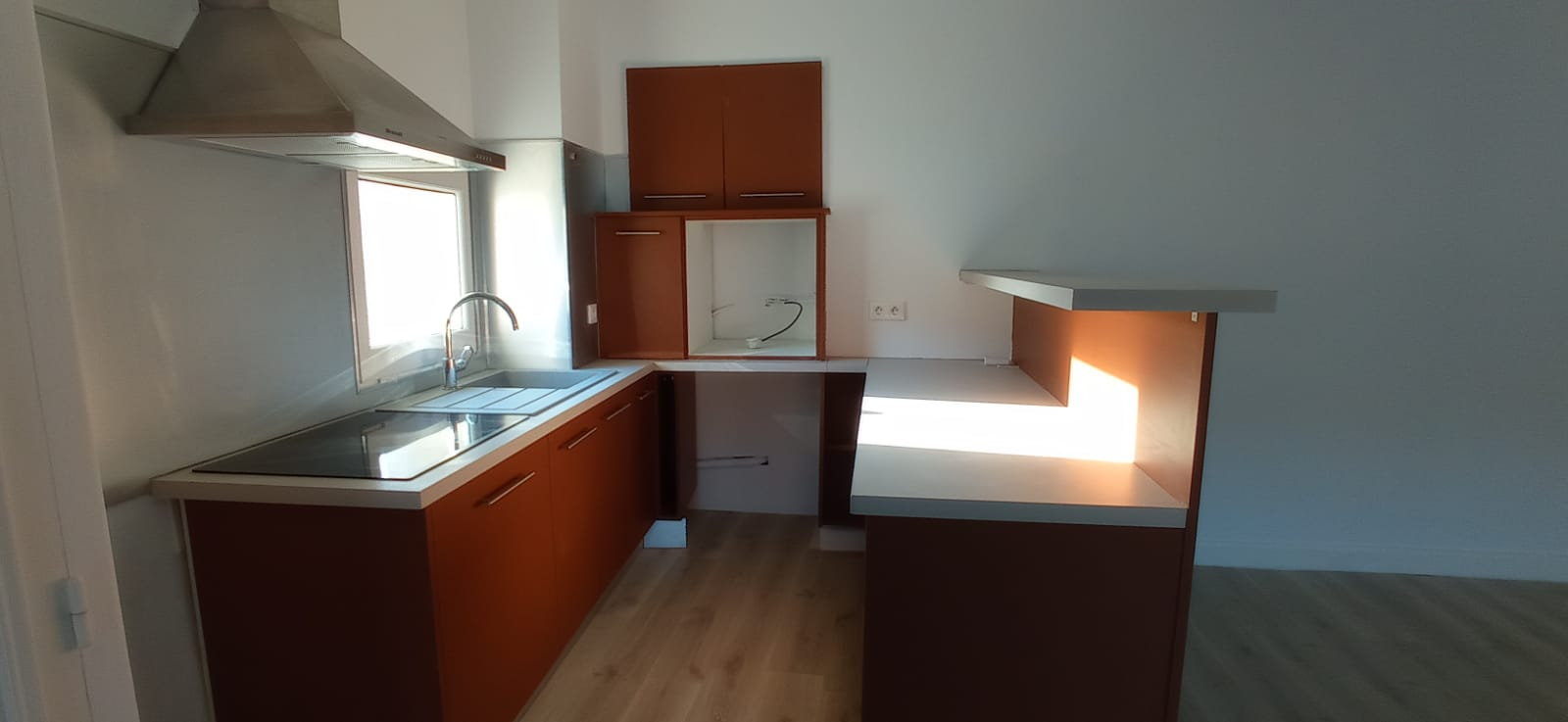 PéZENAS Appartement 74 m2 gd garage et local 70m² 5