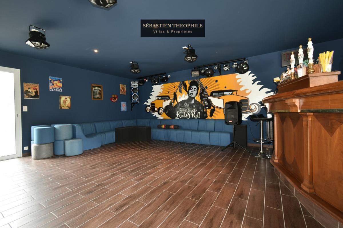 SAINT-JEAN-DE-MONTS Maison T7 Prestige avec annexes et dépendance 12