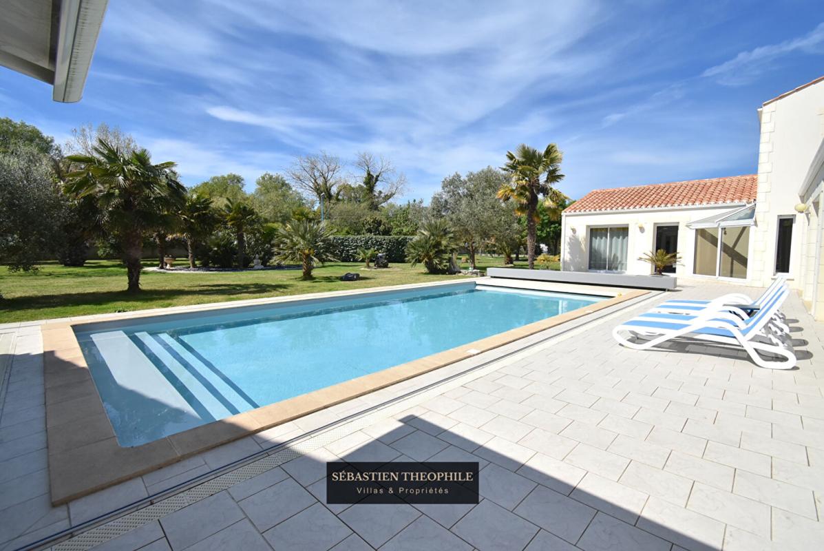 SAINT-JEAN-DE-MONTS Maison T7 Prestige avec annexes et dépendance 14