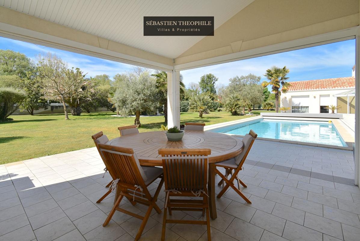 SAINT-JEAN-DE-MONTS Maison T7 Prestige avec annexes et dépendance 15