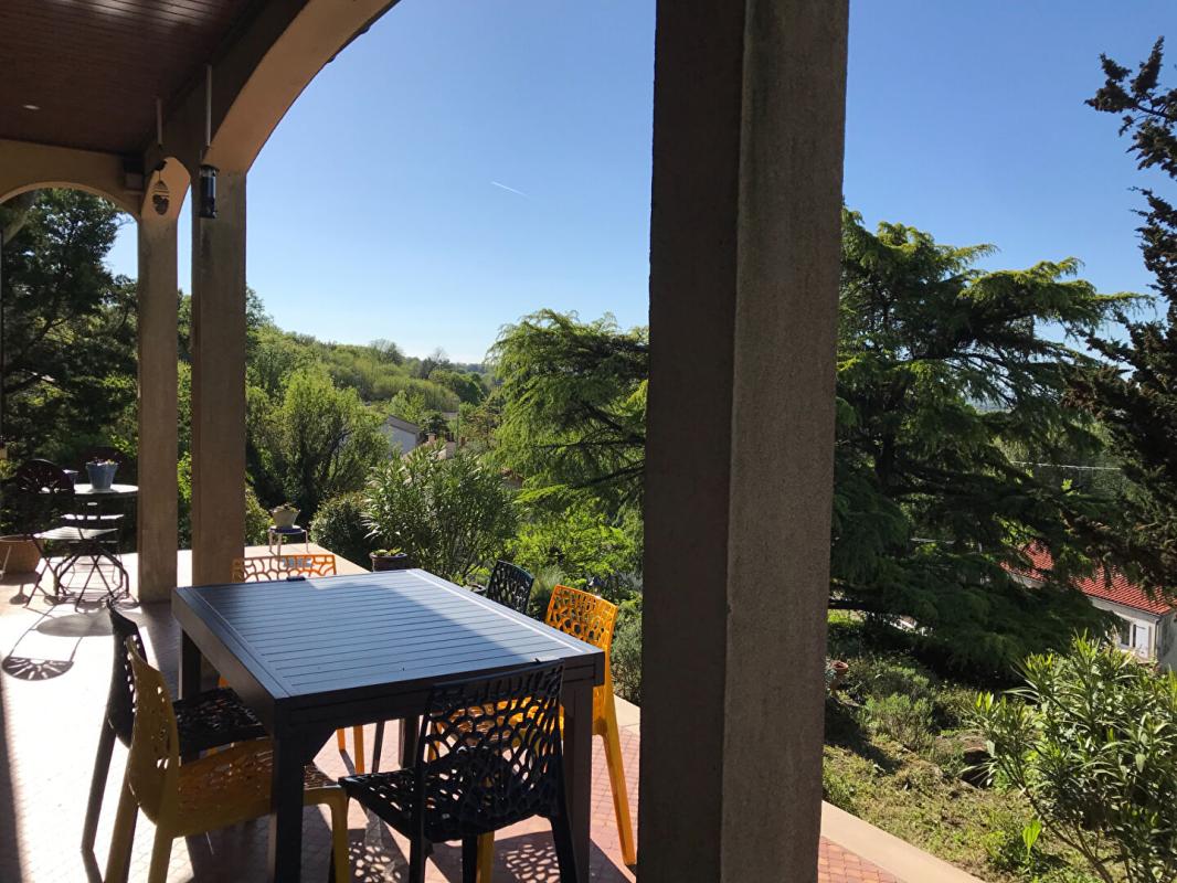 POUZAUGES Maison Pouzauges 85700, 2 chambres  plus logement 12