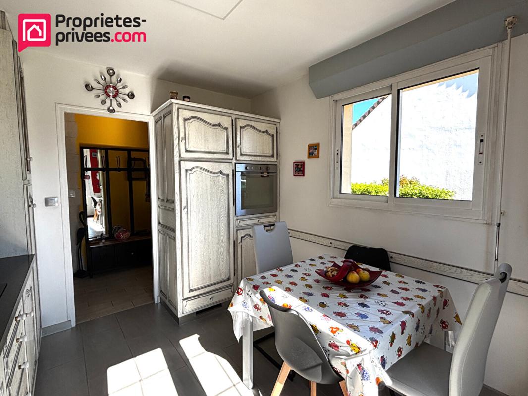 NEUVILLE-SUR-SARTHE Maison indépendante 6 pièce(s), 114 m2, Neuville Sur Sarthe 6