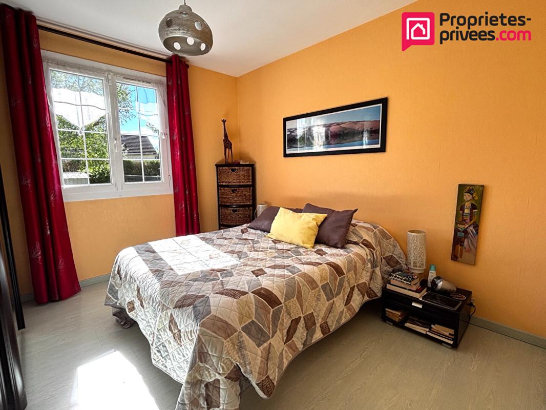 NEUVILLE-SUR-SARTHE Maison indépendante 6 pièce(s), 114 m2, Neuville Sur Sarthe 9