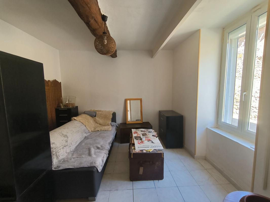 LEZIGNAN-CORBIERES Cruscades :  2 habitations en une : Maison 188m² 5