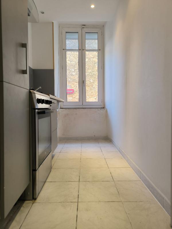LEZIGNAN-CORBIERES Cruscades :  2 habitations en une : Maison 188m² 6