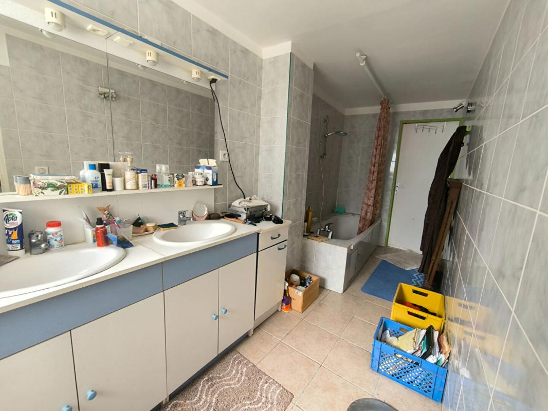 LEZIGNAN-CORBIERES Cruscades :  2 habitations en une : Maison 188m² 9