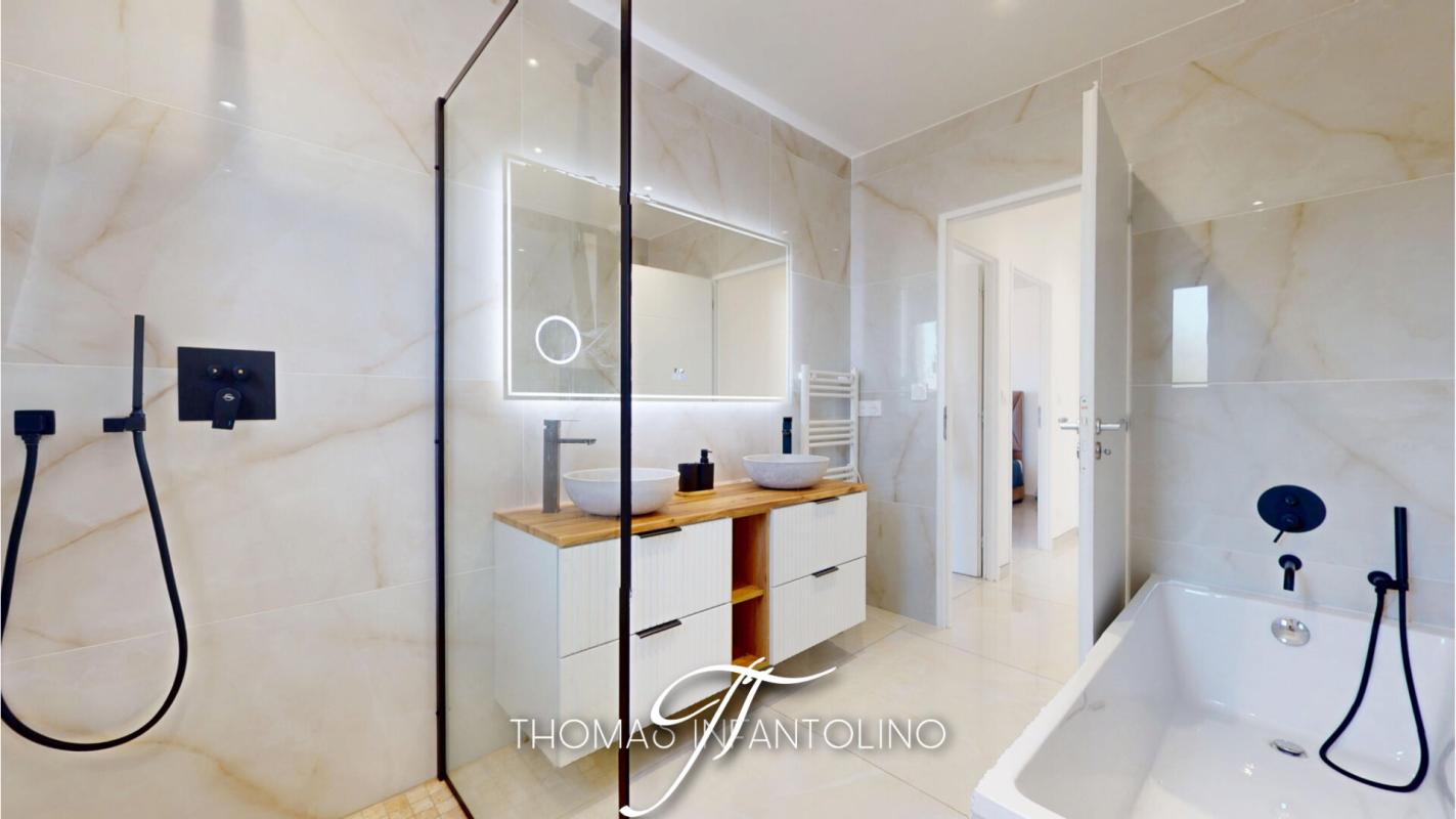 LAVALETTE EN EXCLUSIVITE - PLAIN PIED - 3 CHAMBRES - 1 SUITE PARENTALE - SALLE DE BAIN - SALLE D'EAU - PISCINE - POOL HOUSE 13