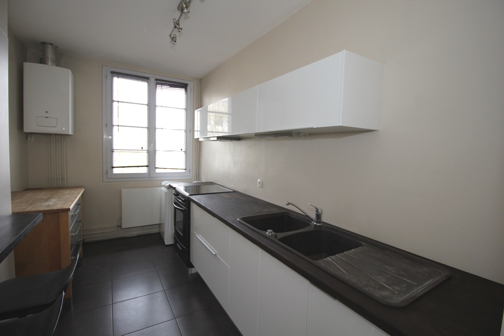 BORDEAUX BORDEAUX CHARTRONS / BASSINS À FLOT-APPARTEMENT MEUBLÉ TRAVERSANT-DERNIER ÉTAGE-PARKING 9