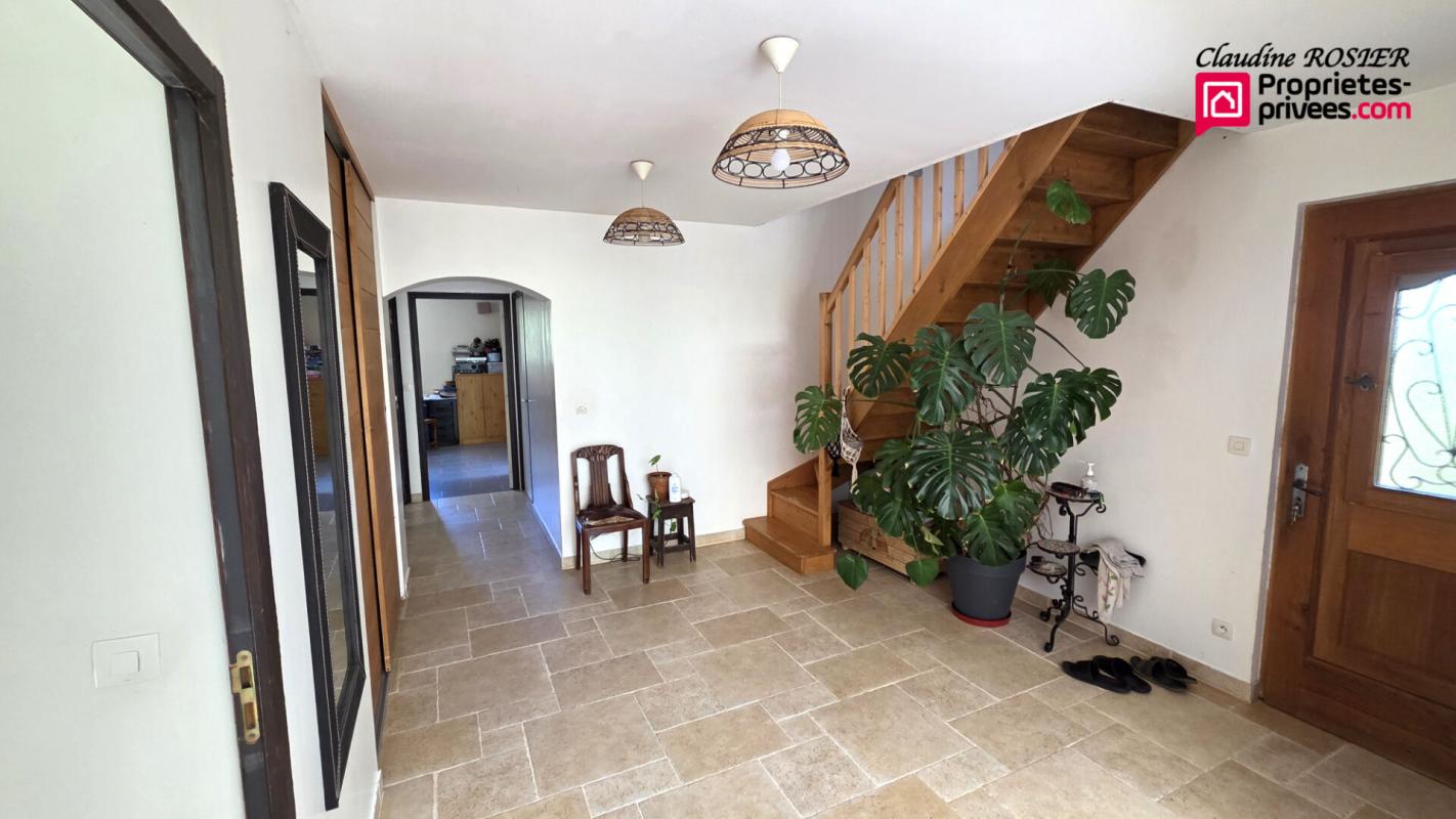 BESSE-SUR-ISSOLE Besse sur Issole Villa  6 pièce(s) 170 m2 13