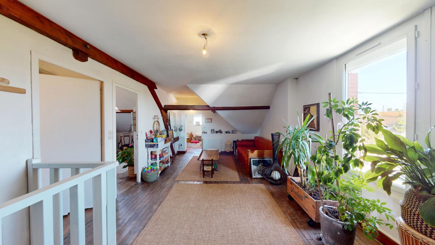 VIERZON Maison Vierzon 6 pièce(s) 137.9 m2 12