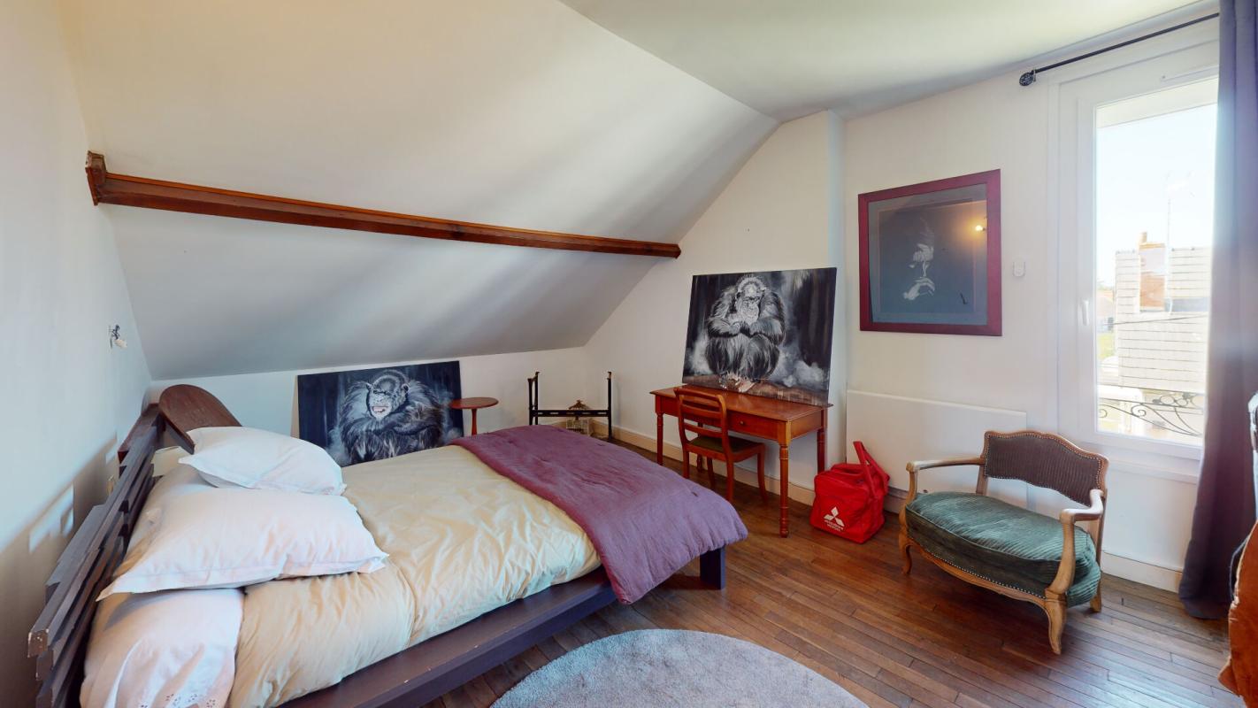 VIERZON Maison Vierzon 6 pièce(s) 137.9 m2 15