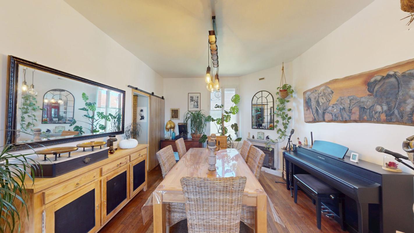 VIERZON Maison Vierzon 6 pièce(s) 137.9 m2 5