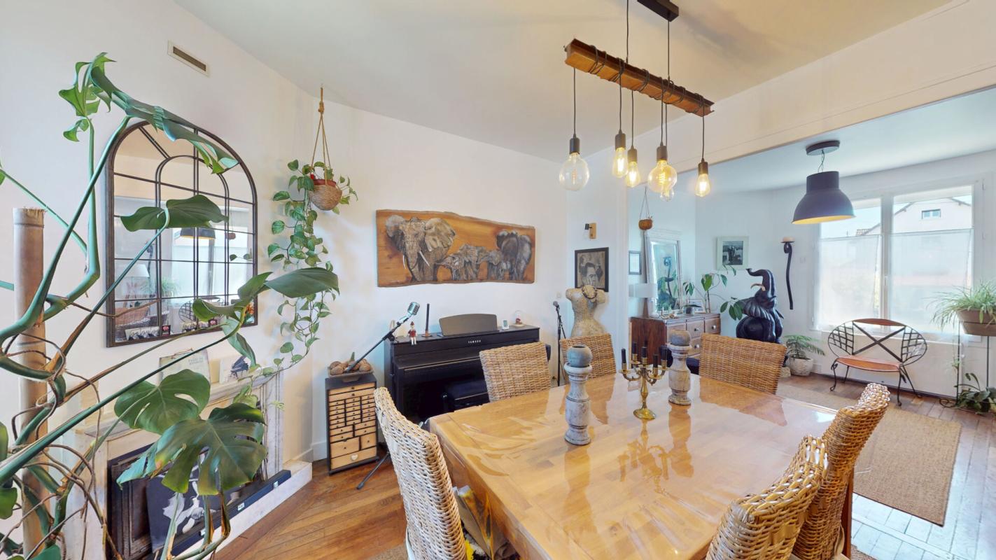 VIERZON Maison Vierzon 6 pièce(s) 137.9 m2 6