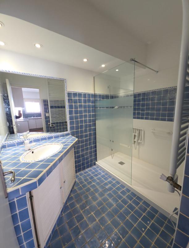 MONTELIMAR Maison de ville de 92 m² + local de 43 m² + 2 garages 8