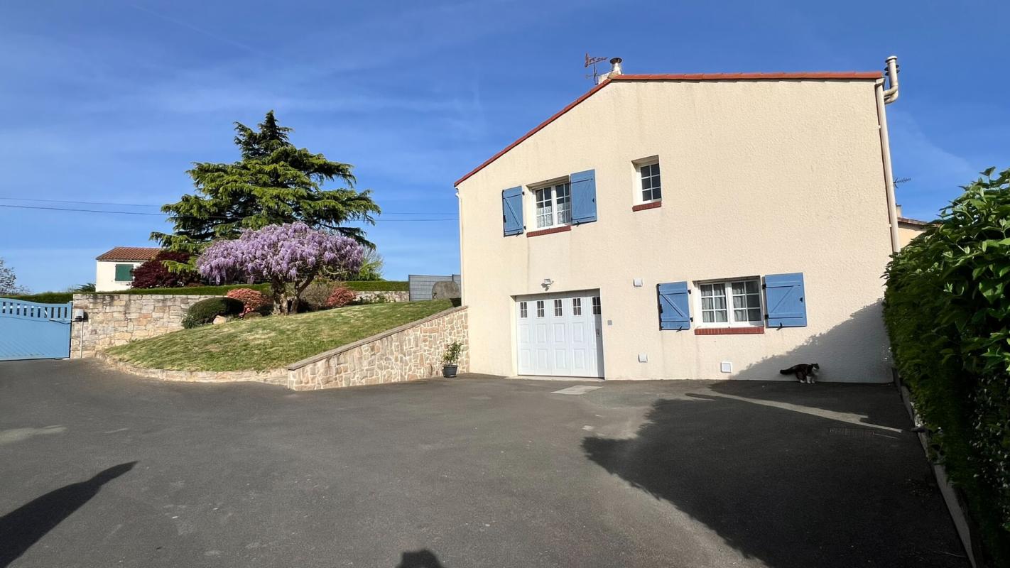 SAINT-MESMIN Maison Saint Mesmin (85700) 4 chambres 9