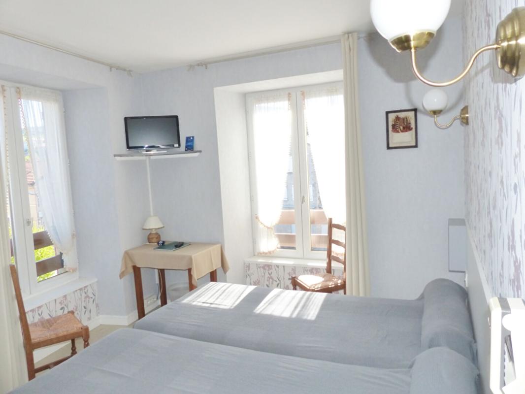 LE PUY-EN-VELAY Hôtel, Bar, Restaurant d'exception avec piscine à Laussonne 8