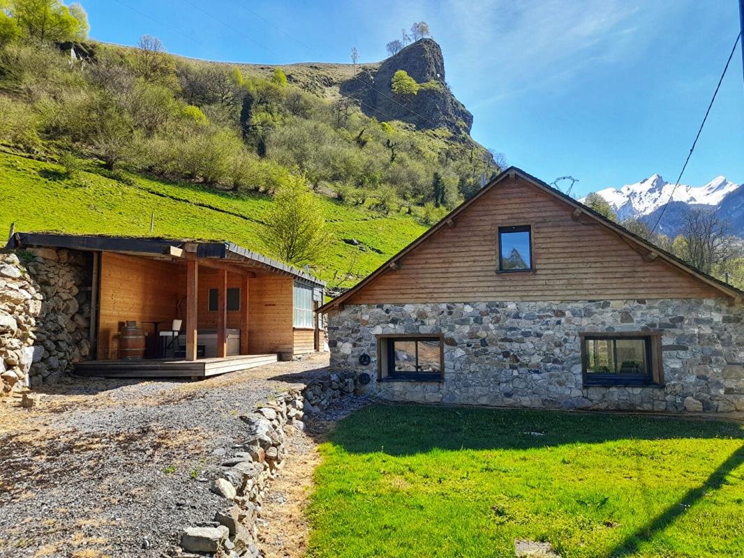 EAUX-BONNES Demeure de prestige en vallée d'Ossau 3