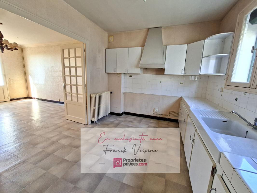 LE BOUPERE A VENDRE en EXCLUSIVITE au Boupère, centre bourg, maison de 109 m2 avec 4 chambres et 1 bureau sur une parcelle de 201 m2 18