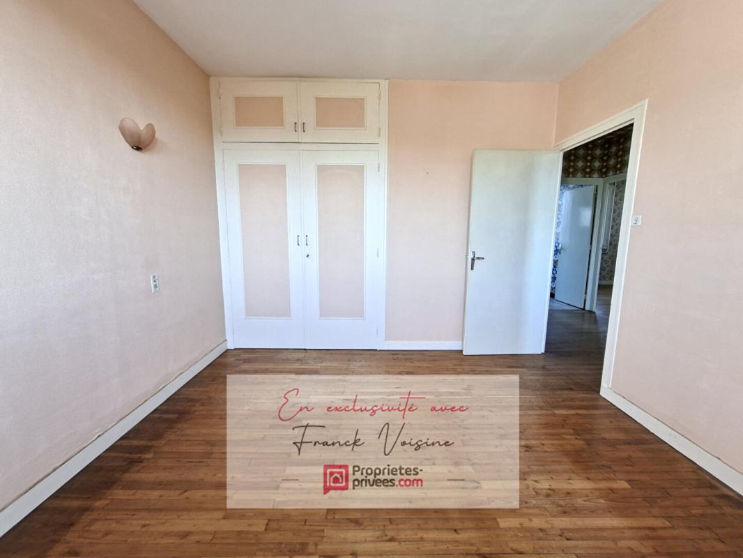 LE BOUPERE A VENDRE en EXCLUSIVITE au Boupère, centre bourg, maison de 109 m2 avec 4 chambres et 1 bureau sur une parcelle de 201 m2 7