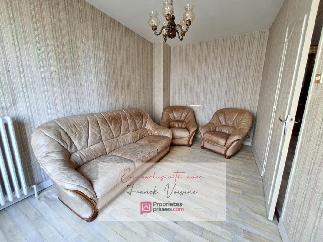 LE BOUPERE A VENDRE en EXCLUSIVITE au Boupère, centre bourg, maison de 109 m2 avec 4 chambres et 1 bureau sur une parcelle de 201 m2 8