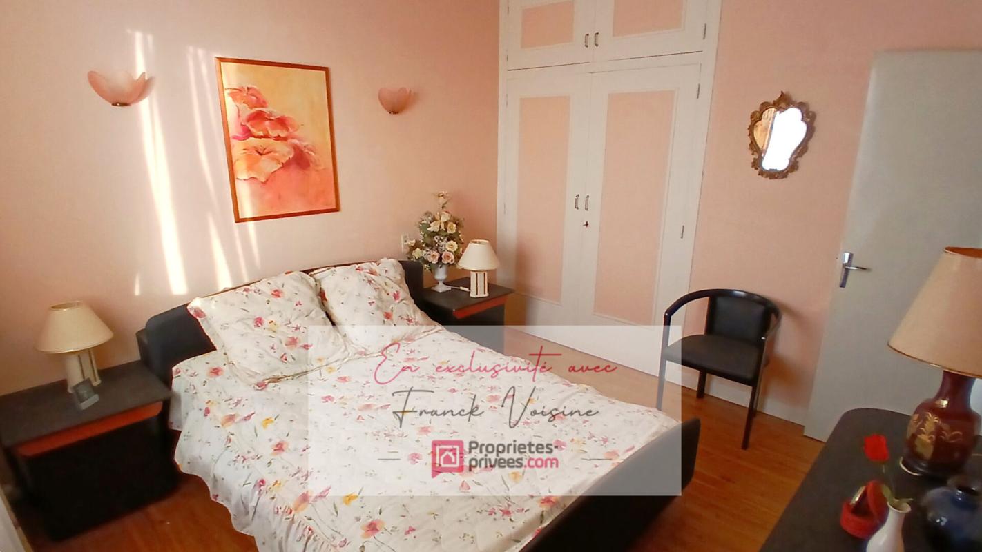 LE BOUPERE A VENDRE en EXCLUSIVITE au Boupère, centre bourg, maison de 109 m2 avec 4 chambres et 1 bureau sur une parcelle de 201 m2 9