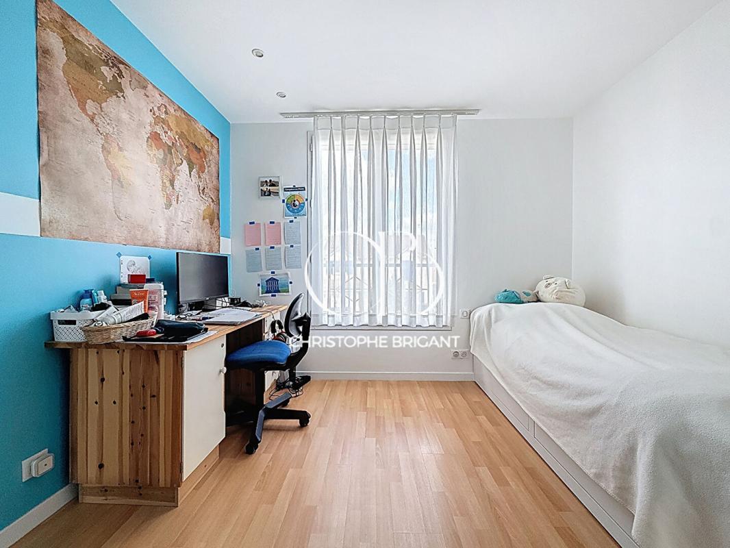 VILLEJUIF Maison Villejuif 5 pièce(s) 115 m2 11