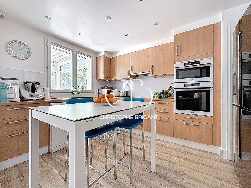 VILLEJUIF Maison Villejuif 5 pièce(s) 115 m2 6