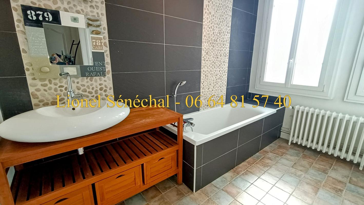 LE MANS Demeure de prestige de 15 pièces de 247 m2 habitables (264 m2 au sol) Quartier Parc de Tessé /  Prémartine / Jardin des plantes  / Jacobins à LE MANS 10