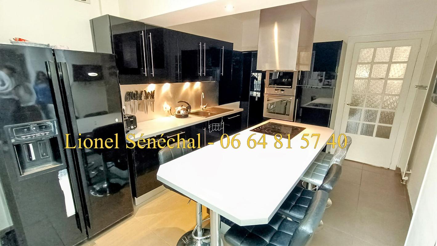 LE MANS Demeure de prestige de 15 pièces de 247 m2 habitables (264 m2 au sol) Quartier Parc de Tessé /  Prémartine / Jardin des plantes  / Jacobins à LE MANS 7