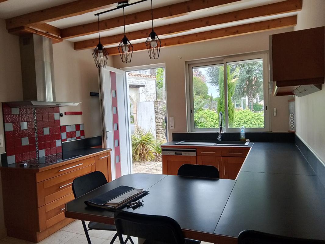 SAINT-GENIS-D'HIERSAC Maison, 121 m², 3 ch, jardin et dépendances à 15 mn d'ANGOULEME 3