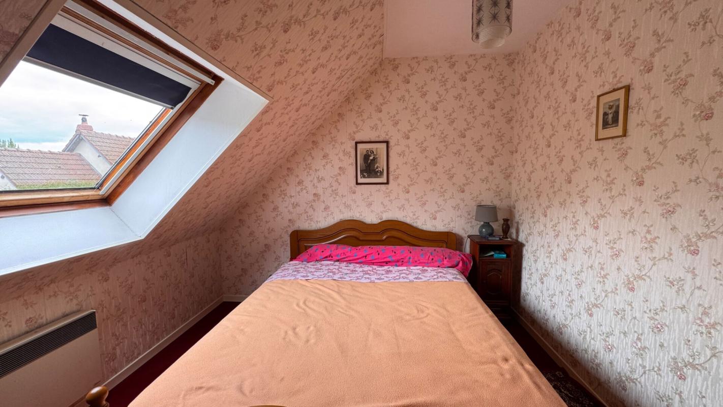 ETALONDES pavillon individuel 123 m2, trois chambres (garage)  proche mer 11