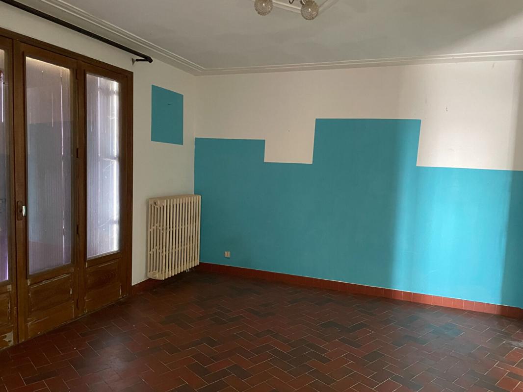 CHAMPSAC Proche de Chalus Maison  4 pièce(s) 90 m2 sur un terrain de 4,5 hectares comprenant 1 étang 11