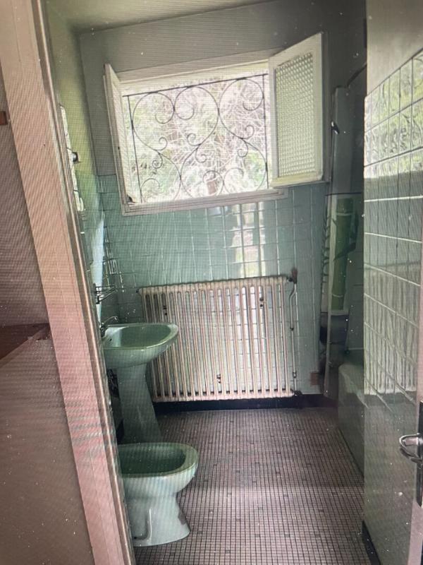 CHAMPSAC Proche de Chalus Maison  4 pièce(s) 90 m2 sur un terrain de 4,5 hectares comprenant 1 étang 18