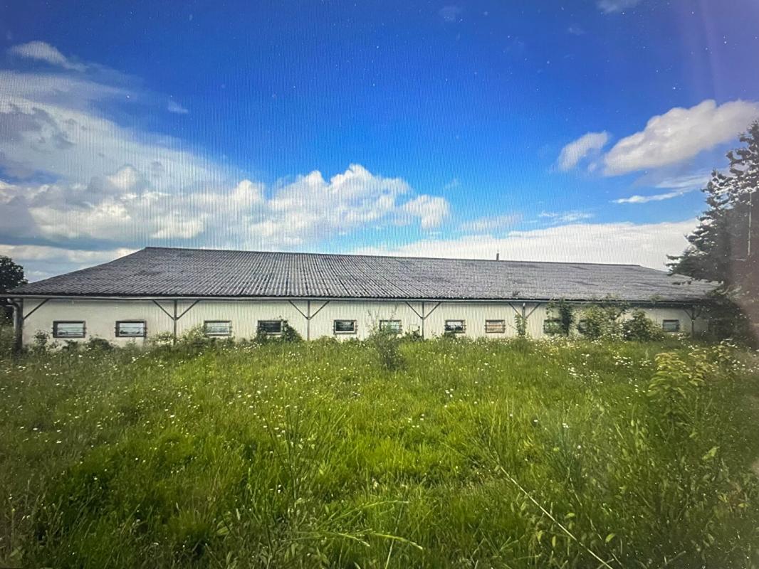 CHAMPSAC Proche de Chalus Maison  4 pièce(s) 90 m2 sur un terrain de 4,5 hectares comprenant 1 étang 4