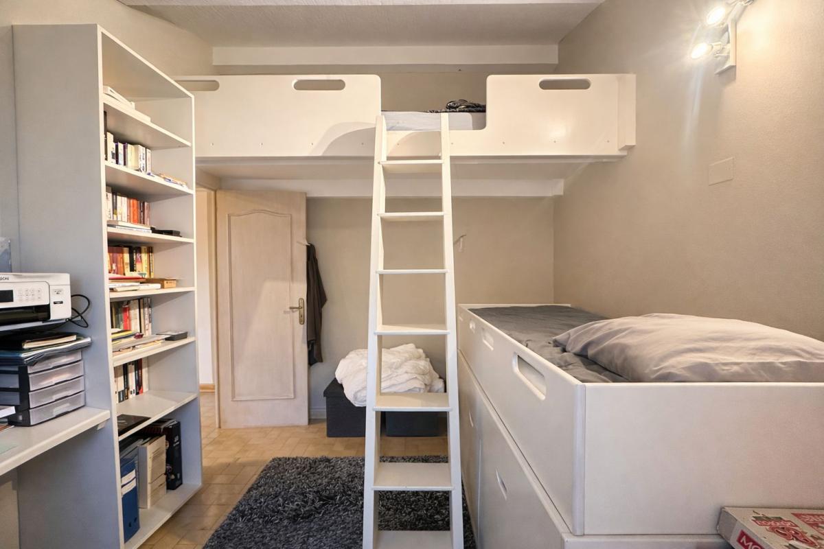 SAINT-MARTIN-DE-VALGALGUES Villa 4 chambres avec piscine, proche commerces 13