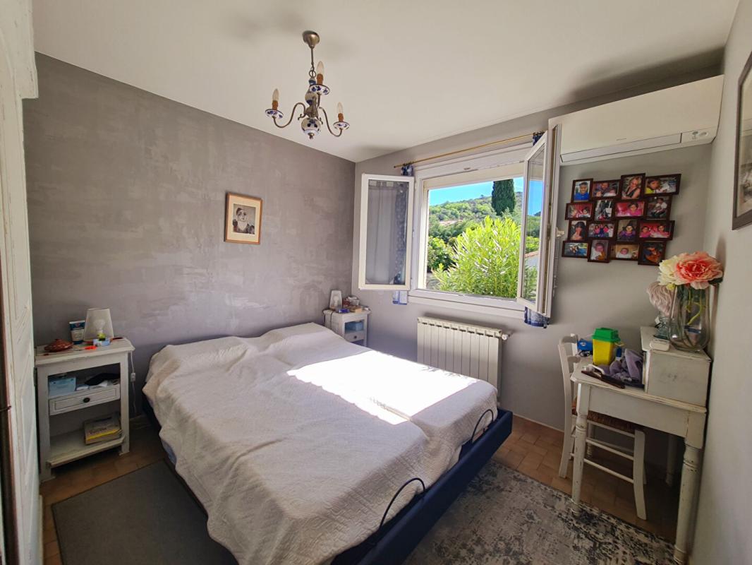 SAINT-MARTIN-DE-VALGALGUES Villa 4 chambres avec piscine, proche commerces 9