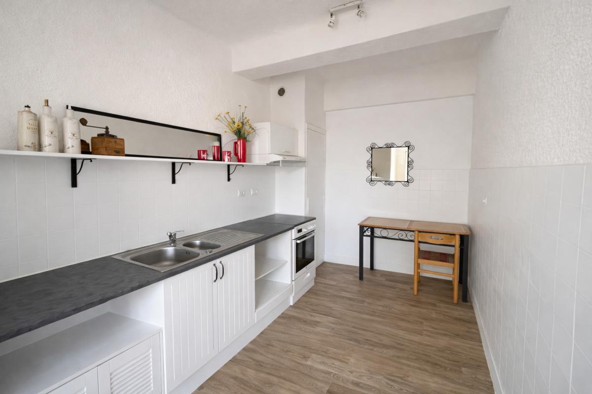 FREJUS Appartement 3 pièces avec balcon filant 2