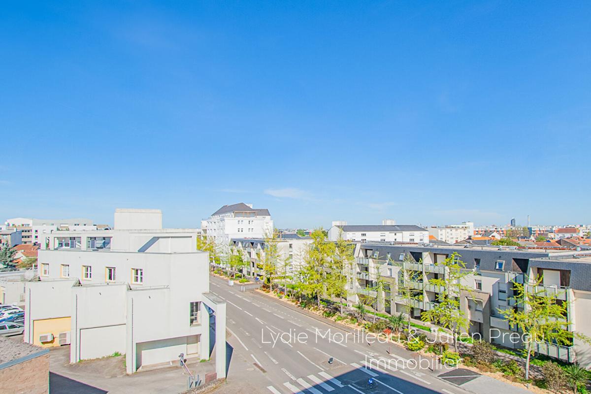 REZE Appartement Rezé (4 pièces) 81m2 1