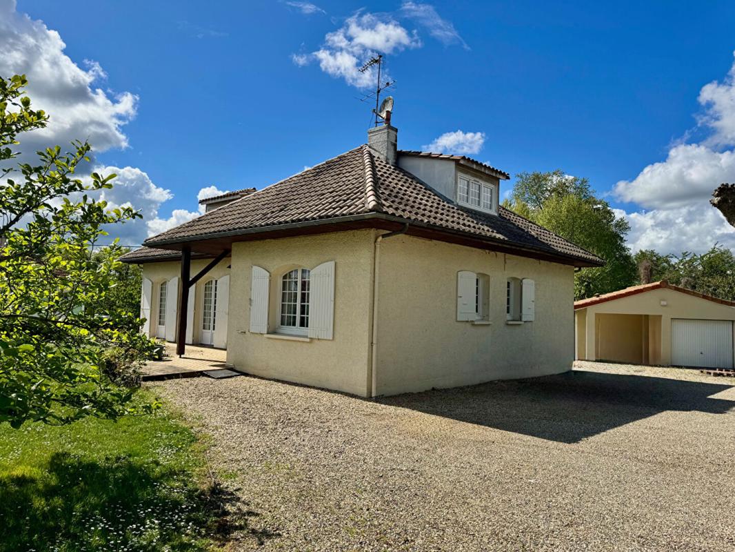 SAINT-EMILION Maison Saint Emilion 6 pièce(s) 160 m2 2