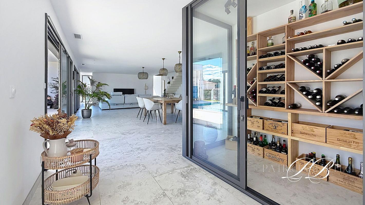 SAINT-FELIU-D'AVALL Villa contemporaine de 280m²  à Saint-Feliu d'avall 9