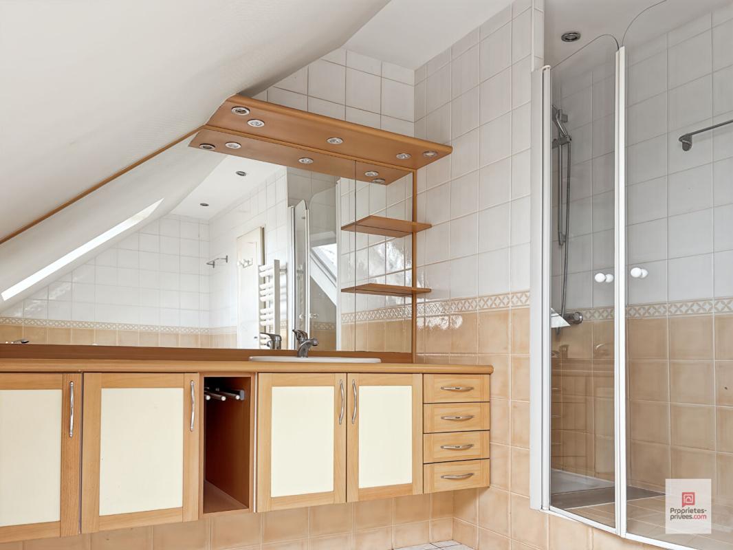 PRECIGNE Maison Precigne 8 pièce(s) 125.67 m2 8