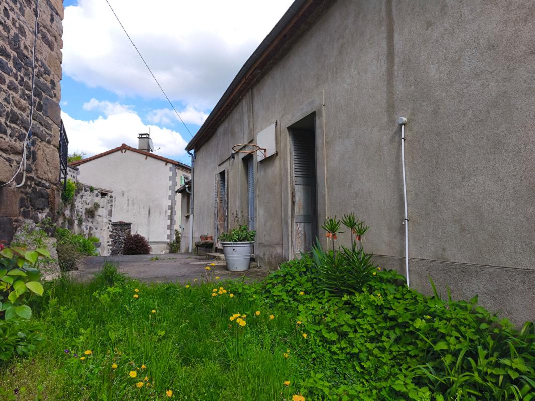 AYDAT Maison à Aydat - Rouillas Bas - 120 m2 - Fort potentiel ! 13