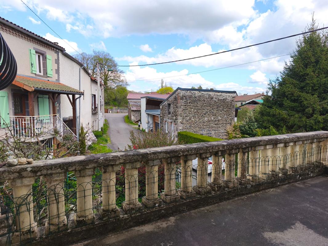 AYDAT Maison à Aydat - Rouillas Bas - 120 m2 - Fort potentiel ! 3