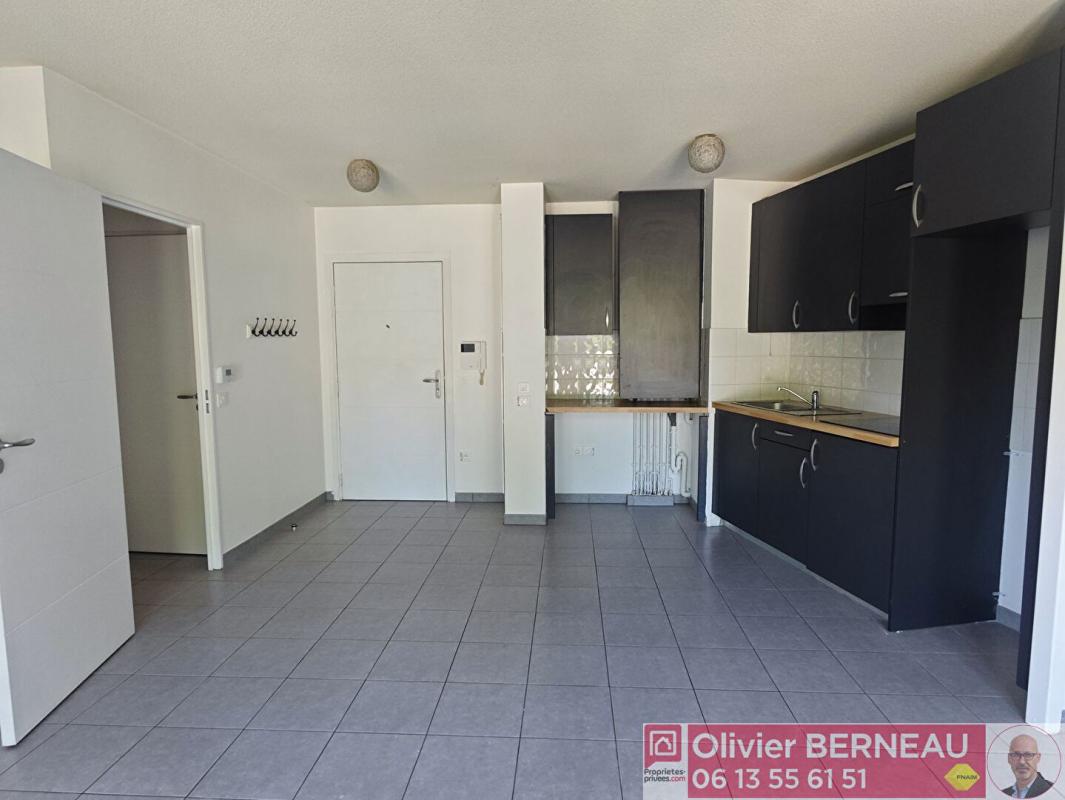 BASSUSSARRY Appartement Bassussarry 2 pièce(s) 46 m2 avec balcon + parking 3