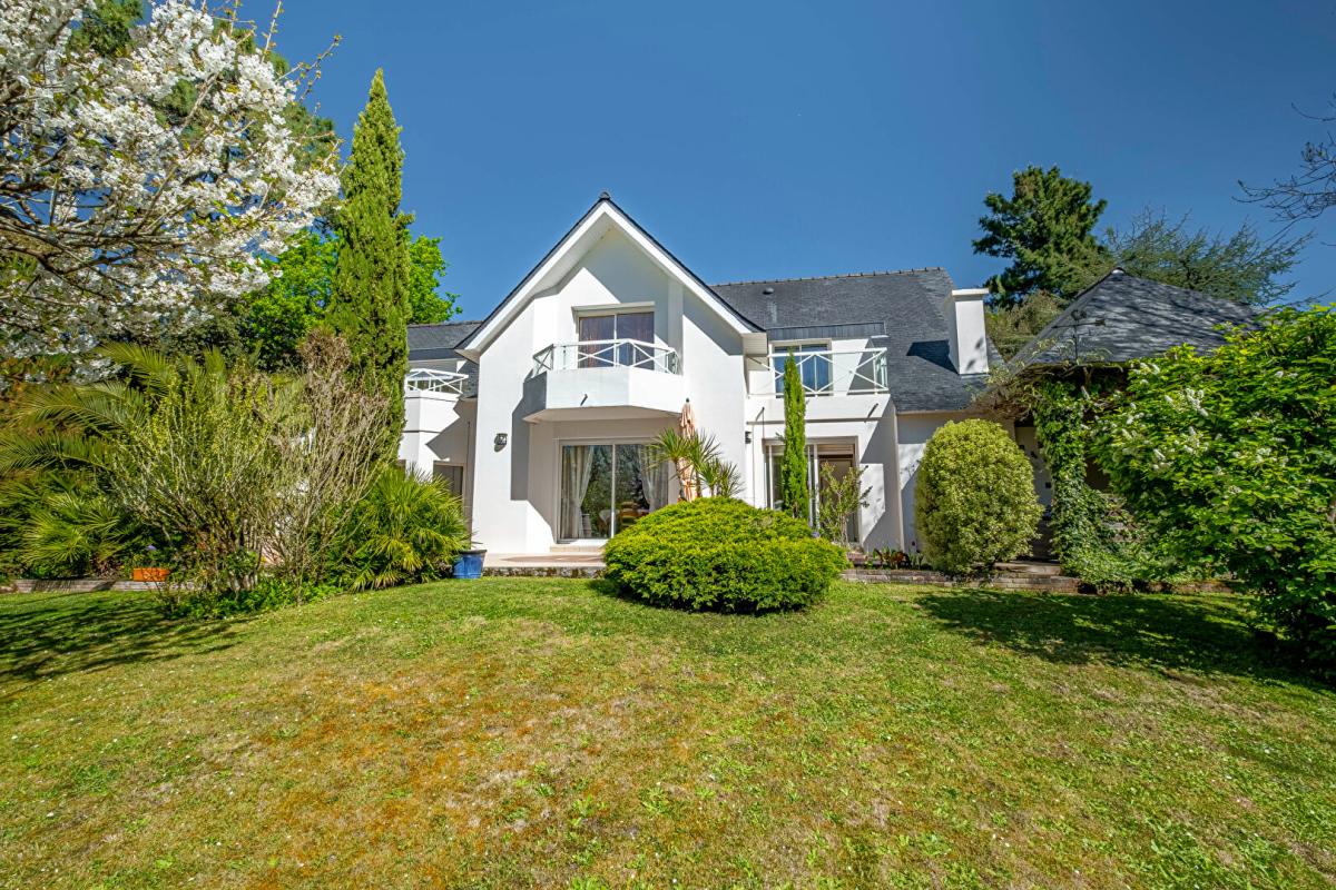 GUERANDE Maison Guerande 9 pièce(s) 207 m2 1