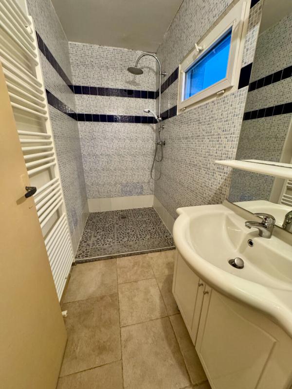 SAINTES Maison T3 Saintes jardin parking garage 10