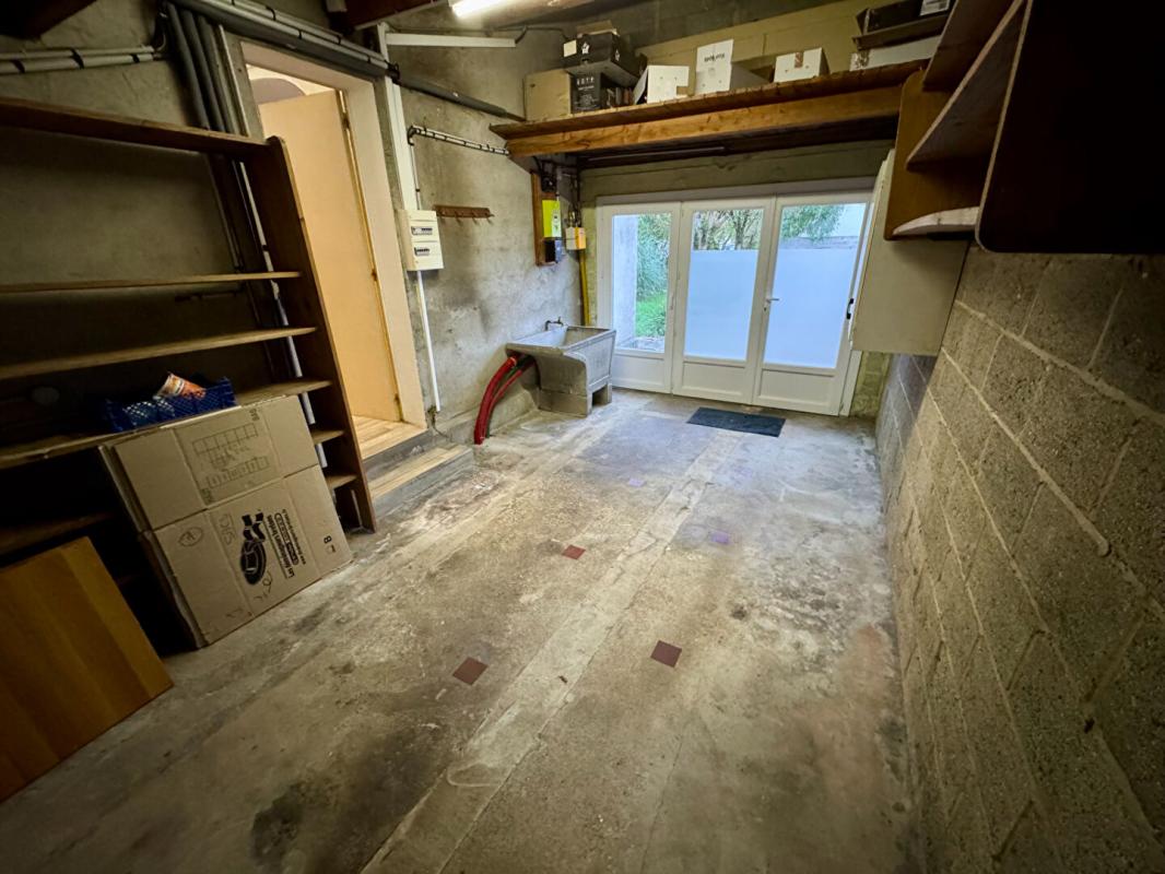 SAINTES Maison T3 Saintes jardin parking garage 13